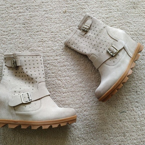 New Sorel Joan of Arctic Wedge II Stud Boots bootie 7 38 - Picture 3 of 5